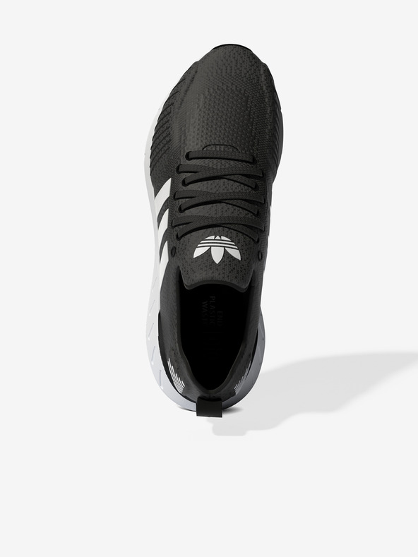 adidas Originals Črne ženske superge adidas Originals Swift Run 22