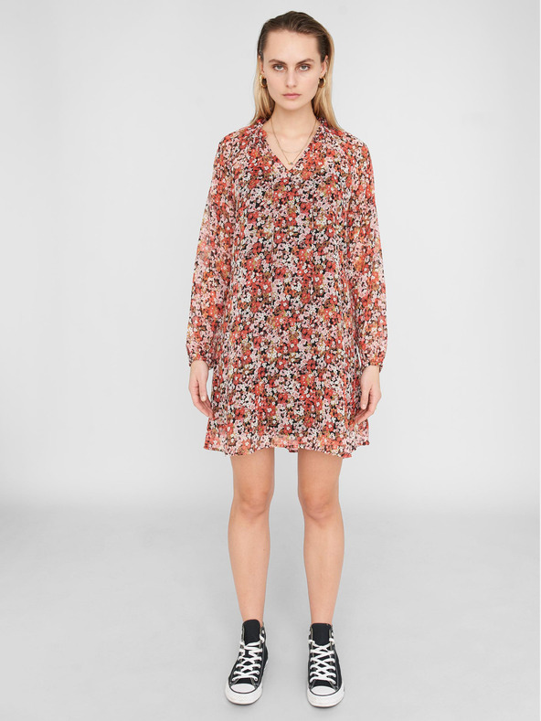 Noisy May MIA Obleka