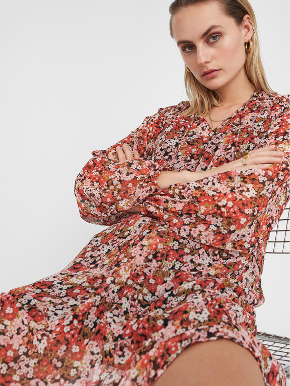 Noisy May MIA Obleka