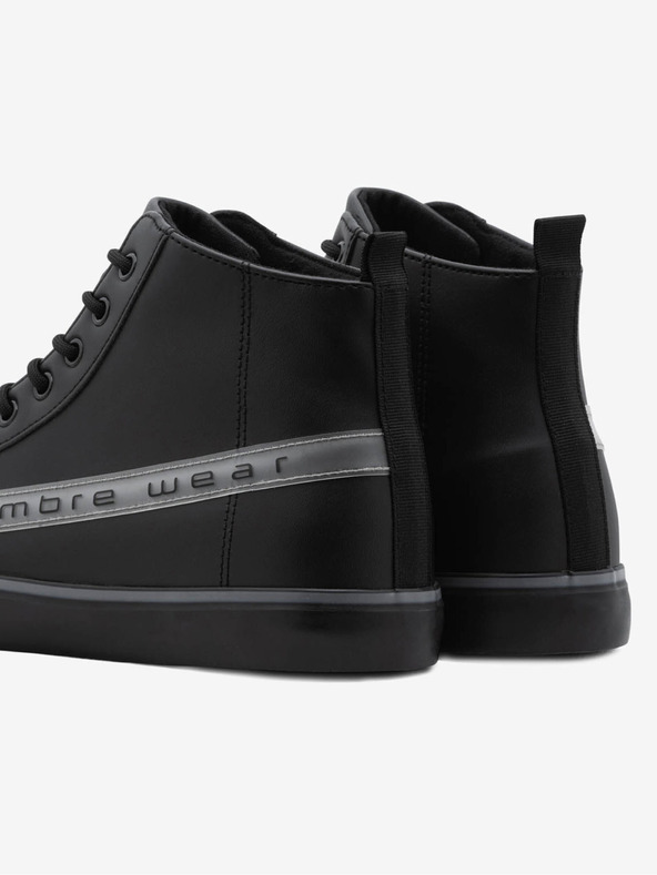 Ombre Clothing Superge