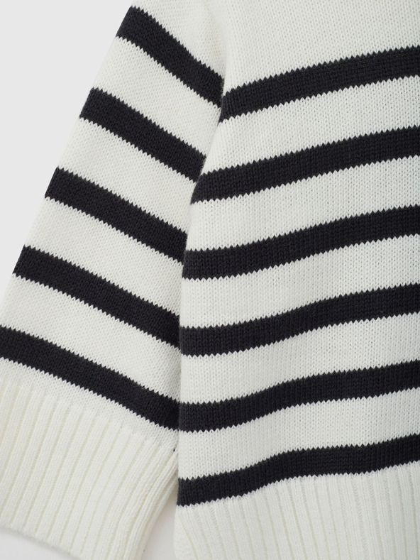 GAP Dojenški črtasti pulover GAP