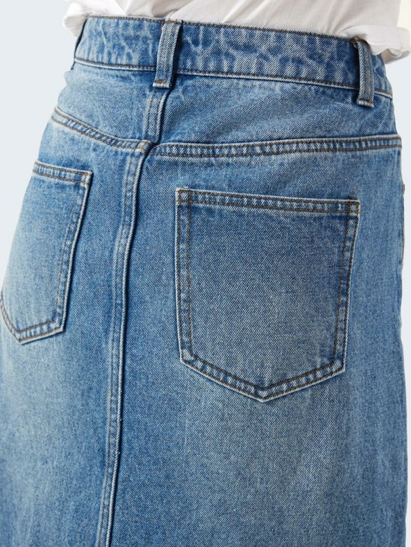 Noisy May Elisa Krilo