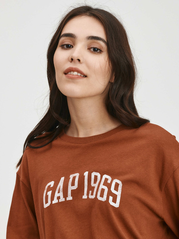 GAP Crop majica z logotipom Gap 1969 GAP