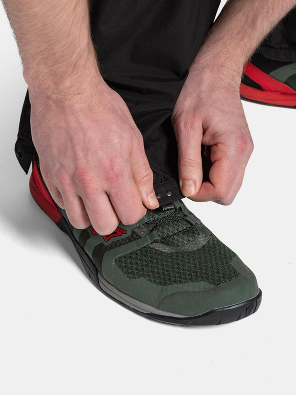 Kilpi Črne moške športne nepremočljive hlače Kilpi MAULES