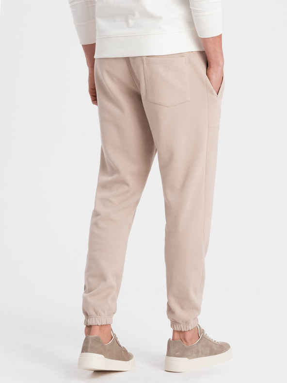 Ombre Clothing Bež moške hlače Ombre Clothing CARROT