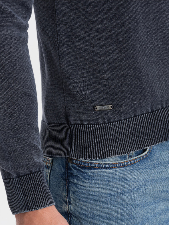 Ombre Clothing Temno moder moški osnovni pulover z v-izrezom Ombre Clothing