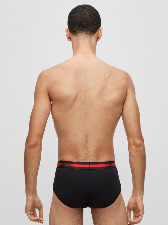 HUGO Komplet treh moških spodnjih hlačk v črni, rdeči in beli barvi HUGO