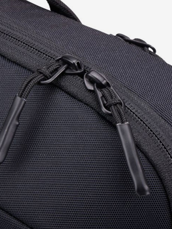 Thule Črna torba za prenosni računalnik 16" Thule Subterra 2