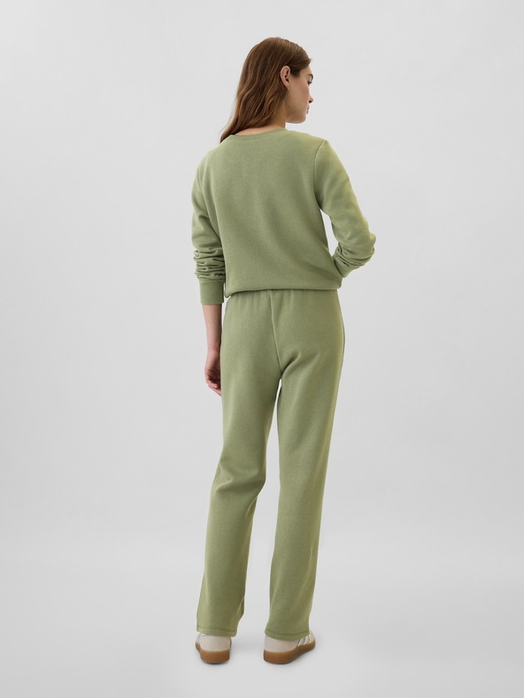 GAP Superge z logotipom GAP