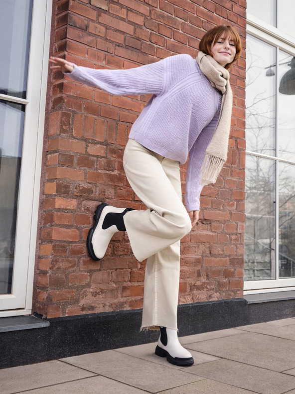 Geox Kremasti dekliški gležnjarji Geox Junette Girl