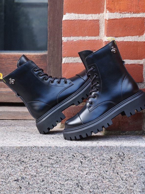 Geox Črni gležnjarji Geox Maquinnerns Girl