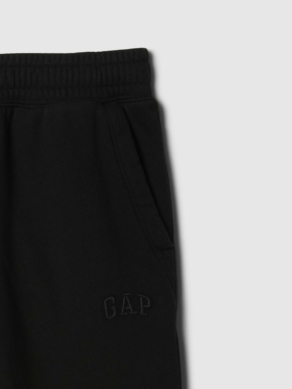 GAP Otroške vrečaste trenirke z logotipom GAP
