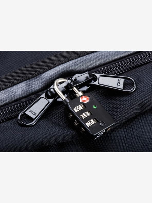 CabinZero Military 44L Absolute Black Nahrbtnik