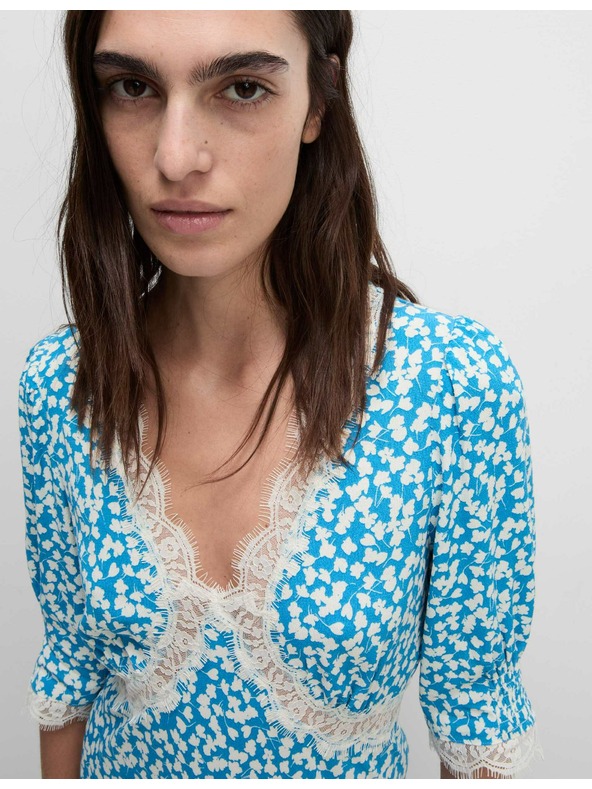 Marks & Spencer Neformalne midaxi obleke z vzorcem, V-izrezom in čipkasto vstavko Marks & Spencer modra