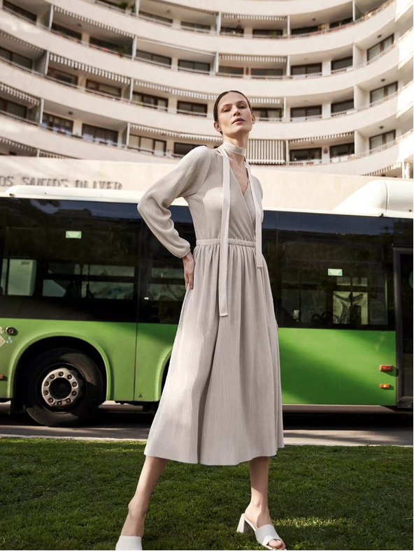 Moodo Ženska bež obleka MOODO