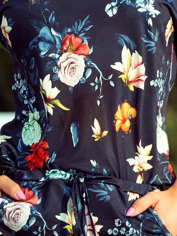 numoco Športna obleka - barvno cvetje na temno modri podlagi Numoco