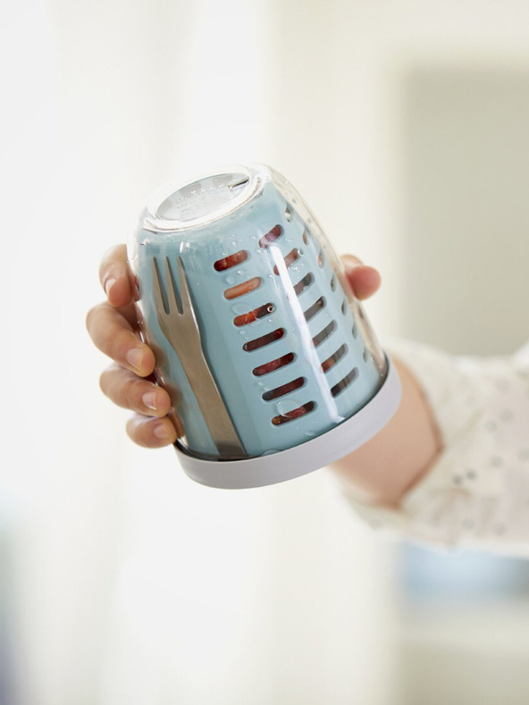 Mepal Mepal Ellipse svetlo zelena škatla za prigrizke s cedilom (600 ml)