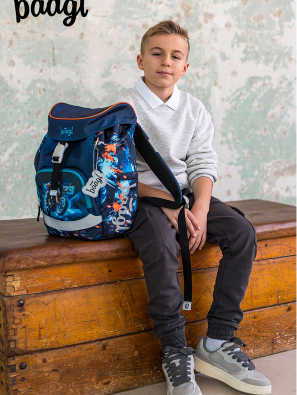 BAAGL  Modri šolski nahrbtnik Airy Motorno kolo Baagl