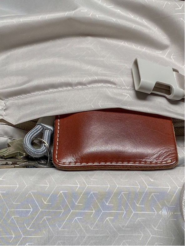 Travelite Potovalni kovček Travelite Elvaa 4w M črne barve