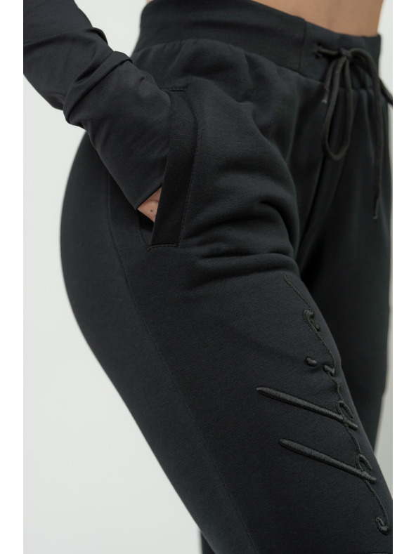 Nebbia NEBBIA Ženske hlače s podpisom INTENSE s prostim krojem 846 Nebbia