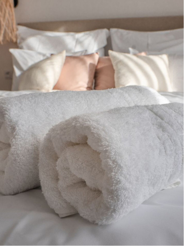 Kvalitex Frotirna brisača 70x140cm hotelska bela 450g/m2