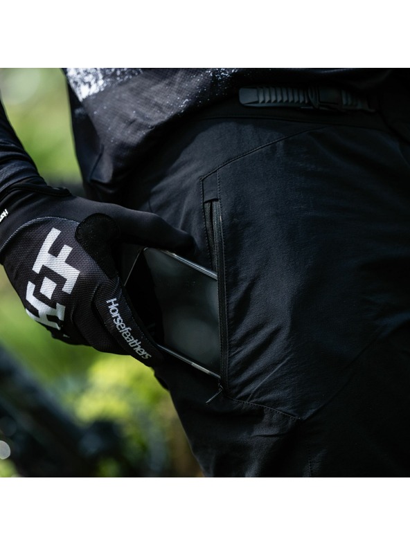 Horsefeathers Kolesarske hlače Stoker - črne HORSEFEATHERS