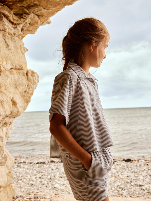 name it Svetlomodre dekliške črtaste kratke hlače ime Hatty