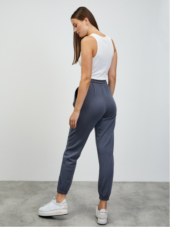 ZOOT.lab Temno sive ženske osnovne trenirke ZOOT.lab Novalee