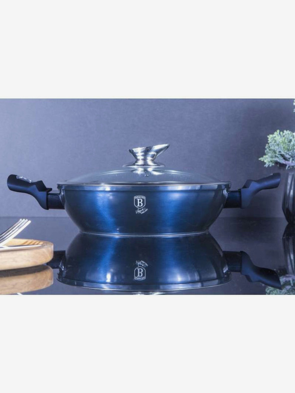 Berlingerhaus Okrogla posoda za peko z marmornato površino in pokrovom 24 cm BERLINGERHAUS Metallic Line Aquamarine Edition