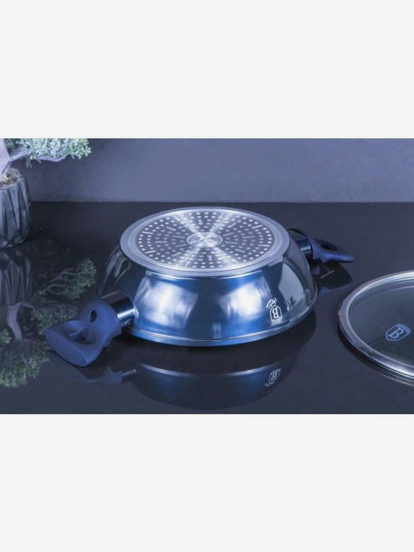 Berlingerhaus Okrogla posoda za peko z marmornato površino in pokrovom 24 cm BERLINGERHAUS Metallic Line Aquamarine Edition