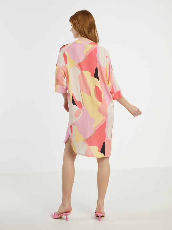 Fransa Smetanova in rožnata ženska vzorčasta srajčna obleka Fransa