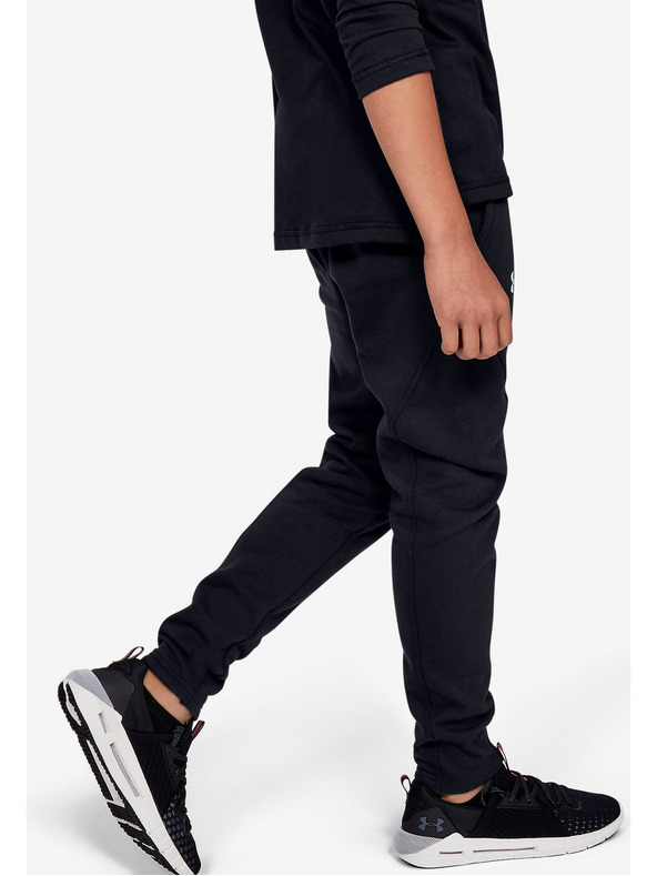 Under Armour Deške spodnji del trenirke Under Armour Rival Solid Jogger-BLK